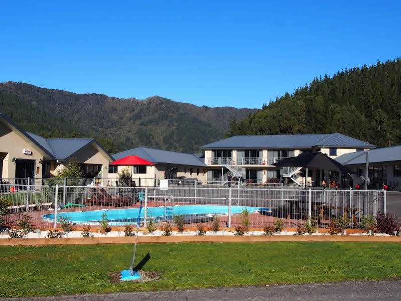 Linkwater Motel And Backpackers Dış mekan fotoğraf